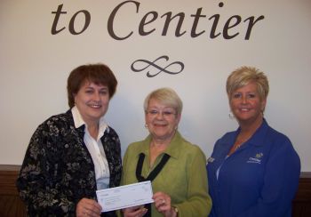 Centier Bank Contributes to United Way of Marshall County
